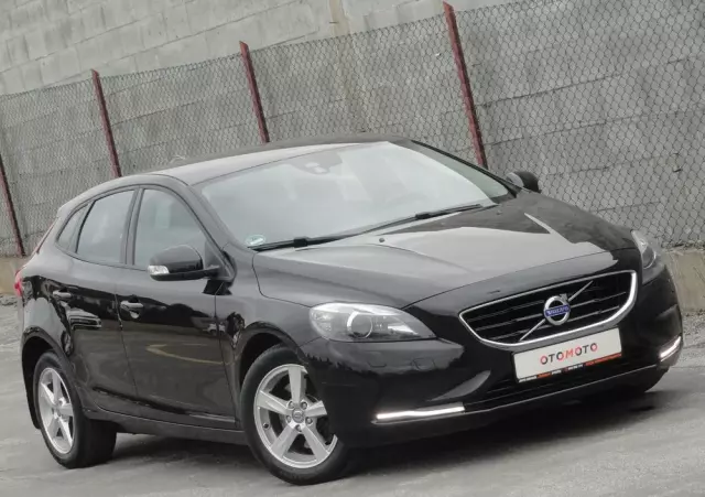 VOLVO V40 T2 Kinetic