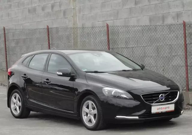 VOLVO V40 T2 Kinetic