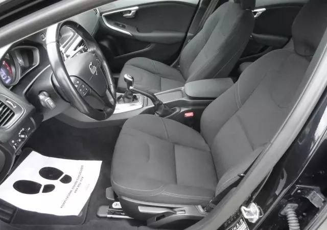 VOLVO V40 T2 Kinetic