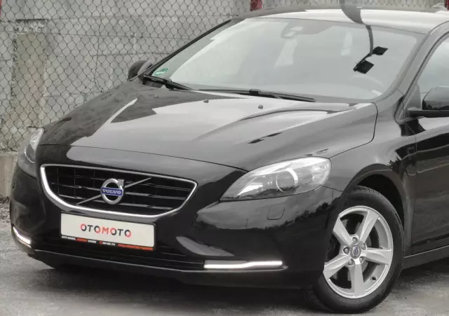 VOLVO V40 T2 Kinetic