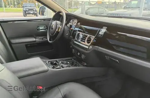 ROLLS-ROYCE Ghost 