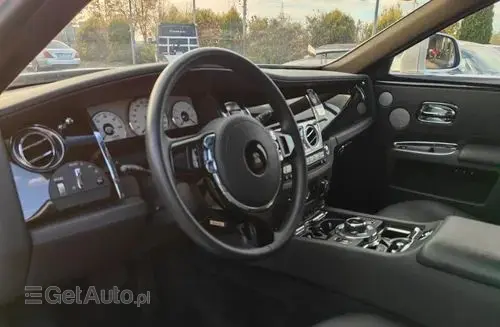 ROLLS-ROYCE Ghost 