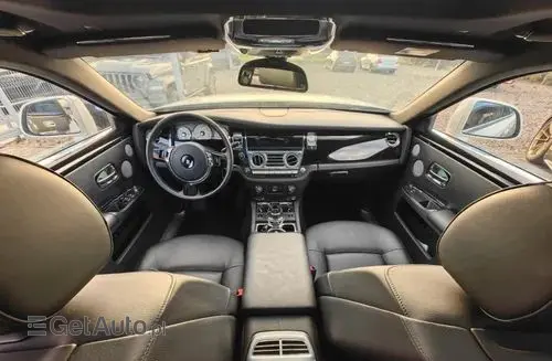 ROLLS-ROYCE Ghost 