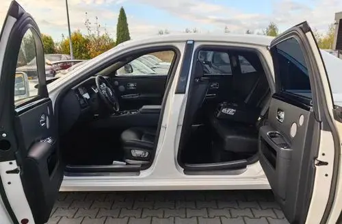 ROLLS-ROYCE Ghost 