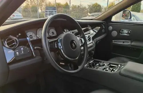 ROLLS-ROYCE Ghost 