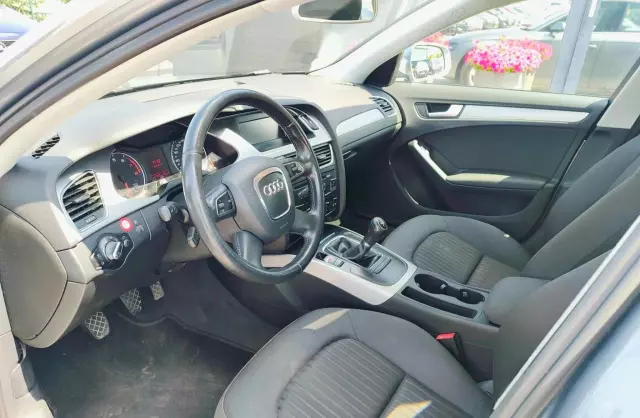 AUDI A4 1.8 TFSI (120 KM)