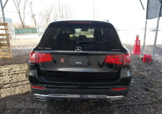 MERCEDES-BENZ GLC 300 4Matic 9G-TRONIC