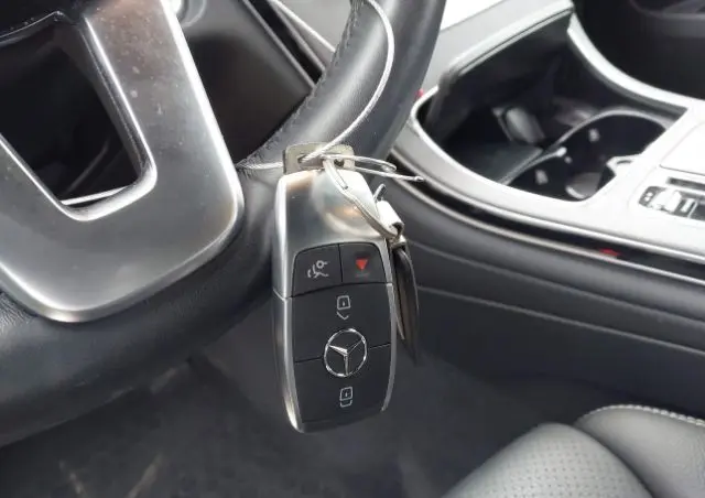 MERCEDES-BENZ GLC 300 4Matic 9G-TRONIC