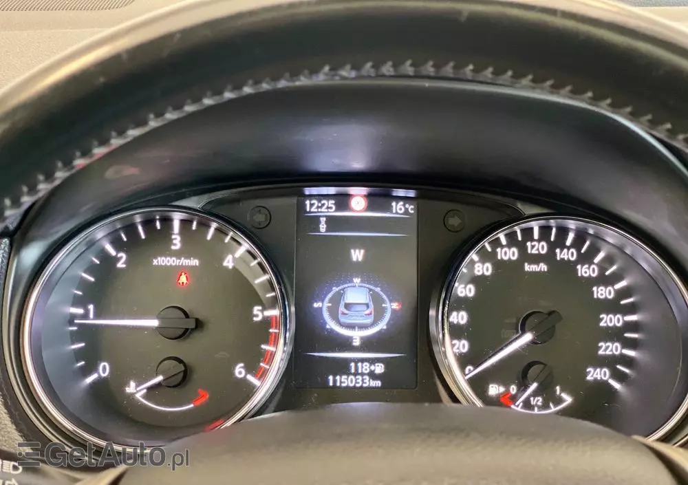 NISSAN Qashqai 1.6 DCi Tekna