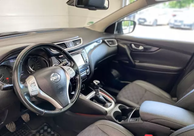 NISSAN Qashqai 1.6 DCi Tekna