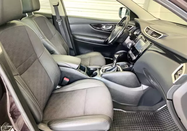 NISSAN Qashqai 1.6 DCi Tekna