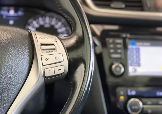 NISSAN Qashqai 1.6 DCi Tekna