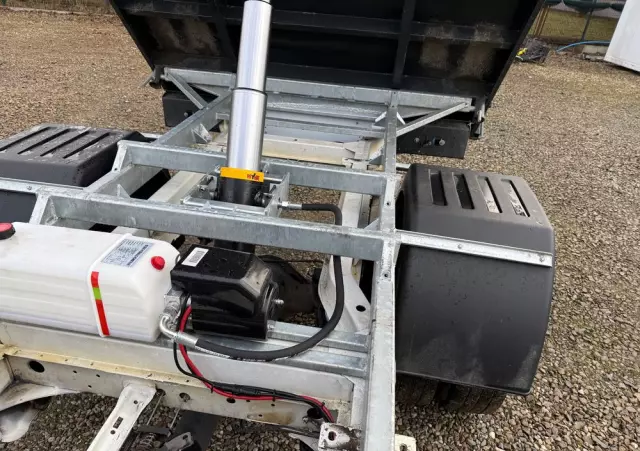 MERCEDES-BENZ 516 CDI 4X4 Kiper Wywrotka IGŁA 