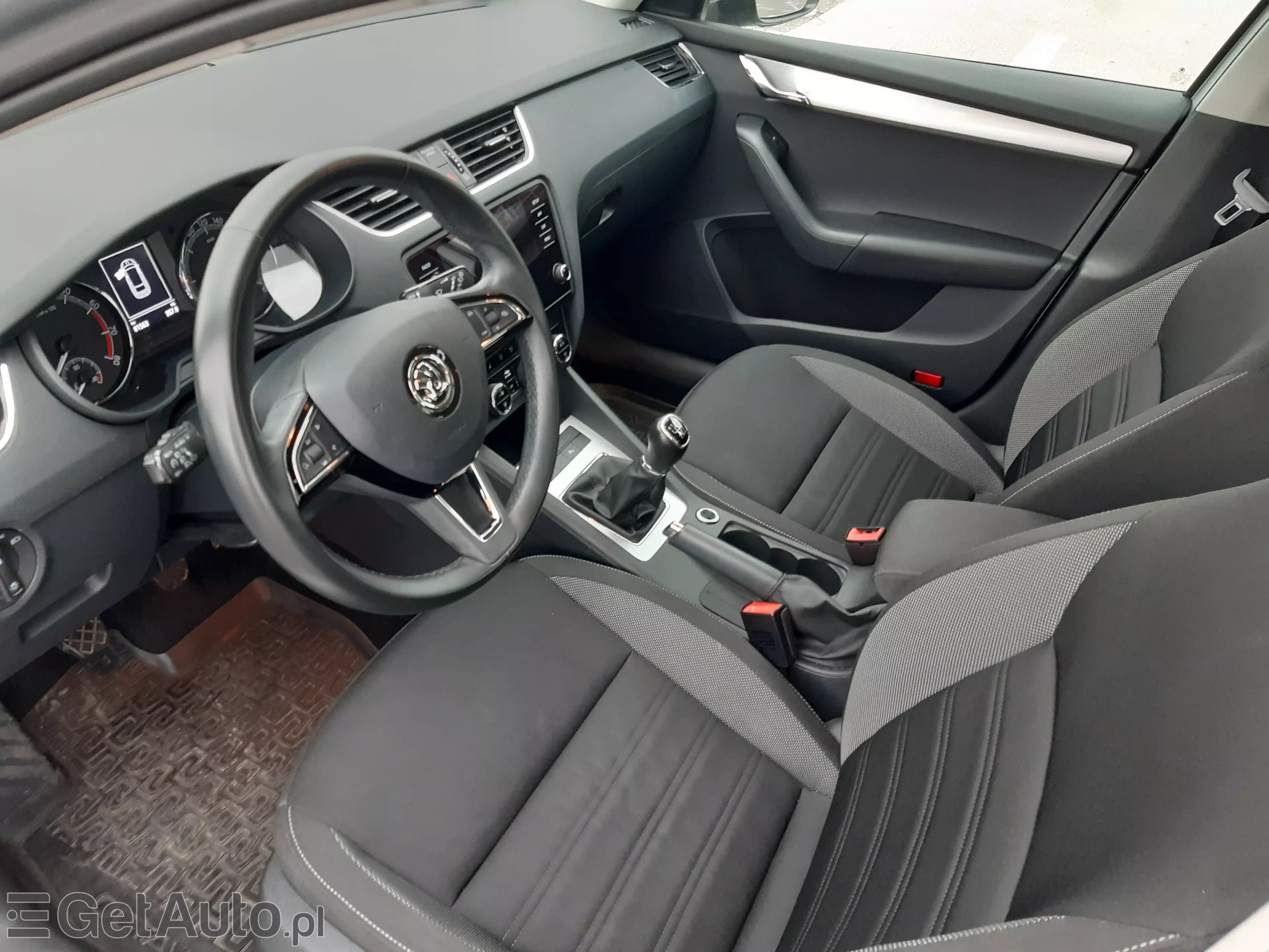 SKODA Octavia Ambition