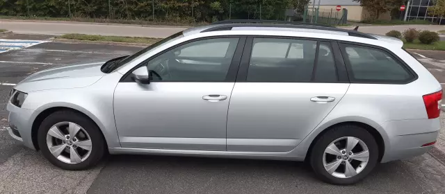 SKODA Octavia Ambition
