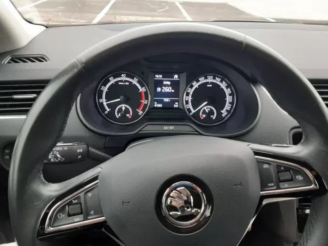 SKODA Octavia Ambition