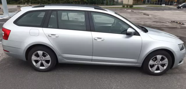 SKODA Octavia Ambition