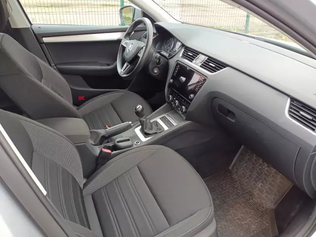 SKODA Octavia Ambition