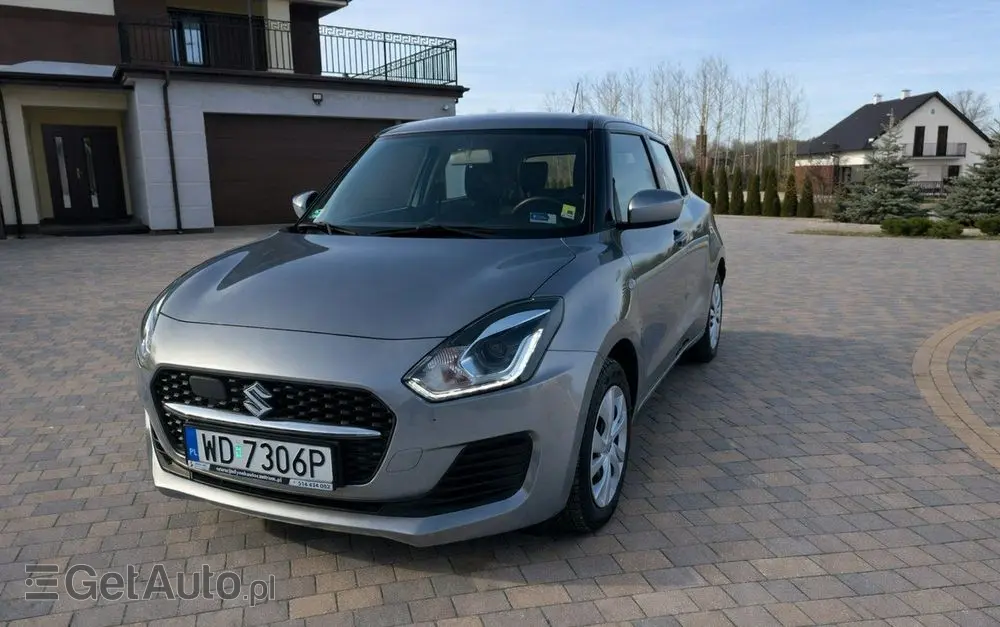 SUZUKI Swift 