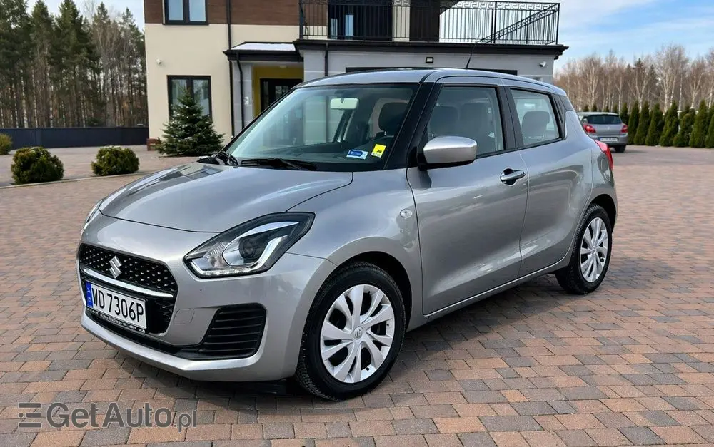 SUZUKI Swift 