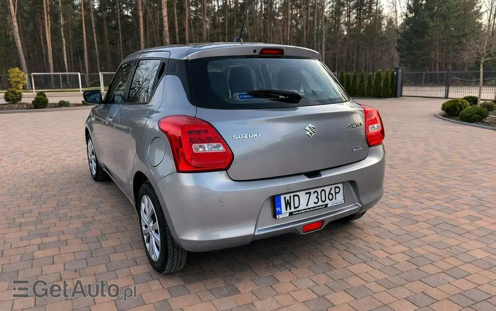SUZUKI Swift 