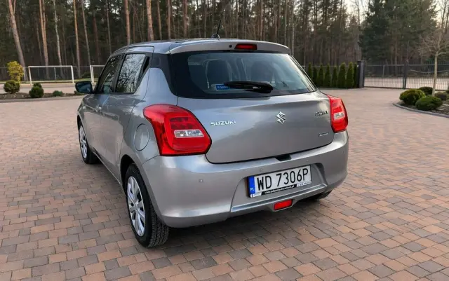 SUZUKI Swift 