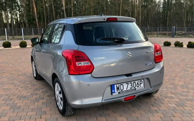 SUZUKI Swift 