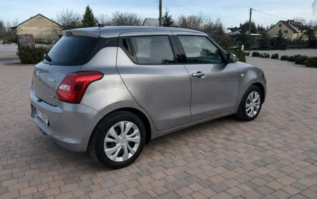 SUZUKI Swift 