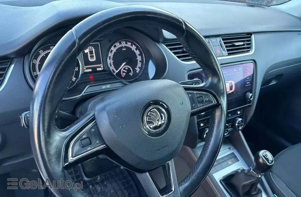 SKODA Octavia 