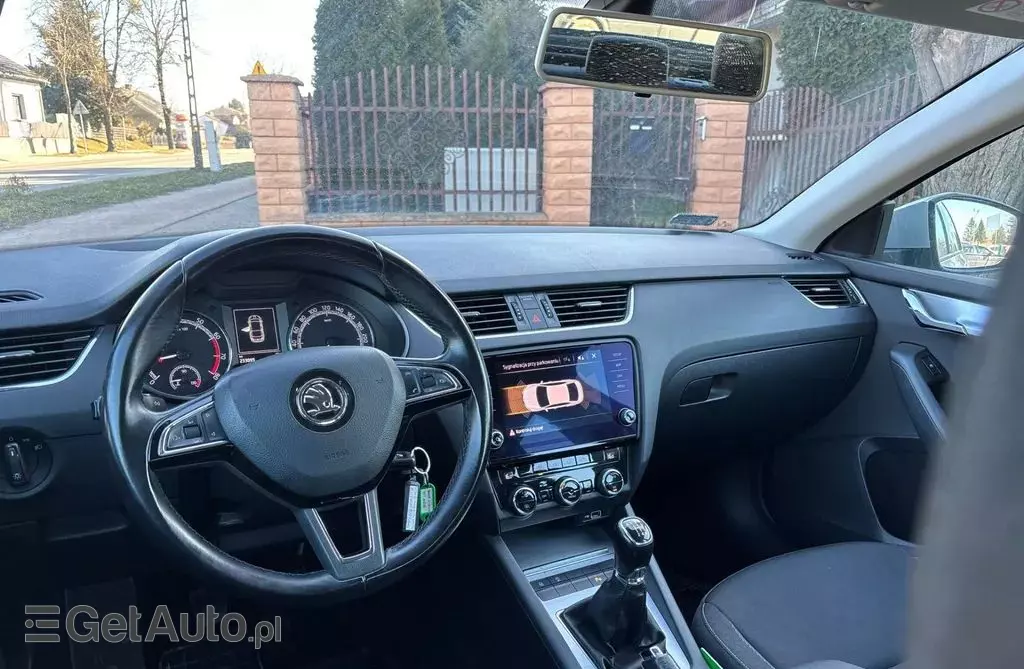 SKODA Octavia 