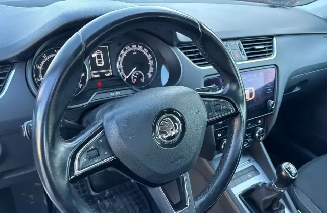 SKODA Octavia 