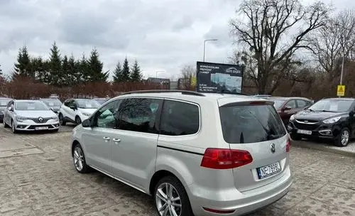 VOLKSWAGEN Sharan 