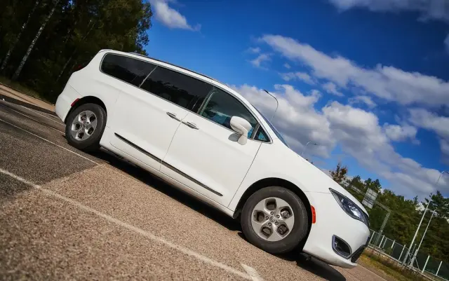 CHRYSLER Pacifica 