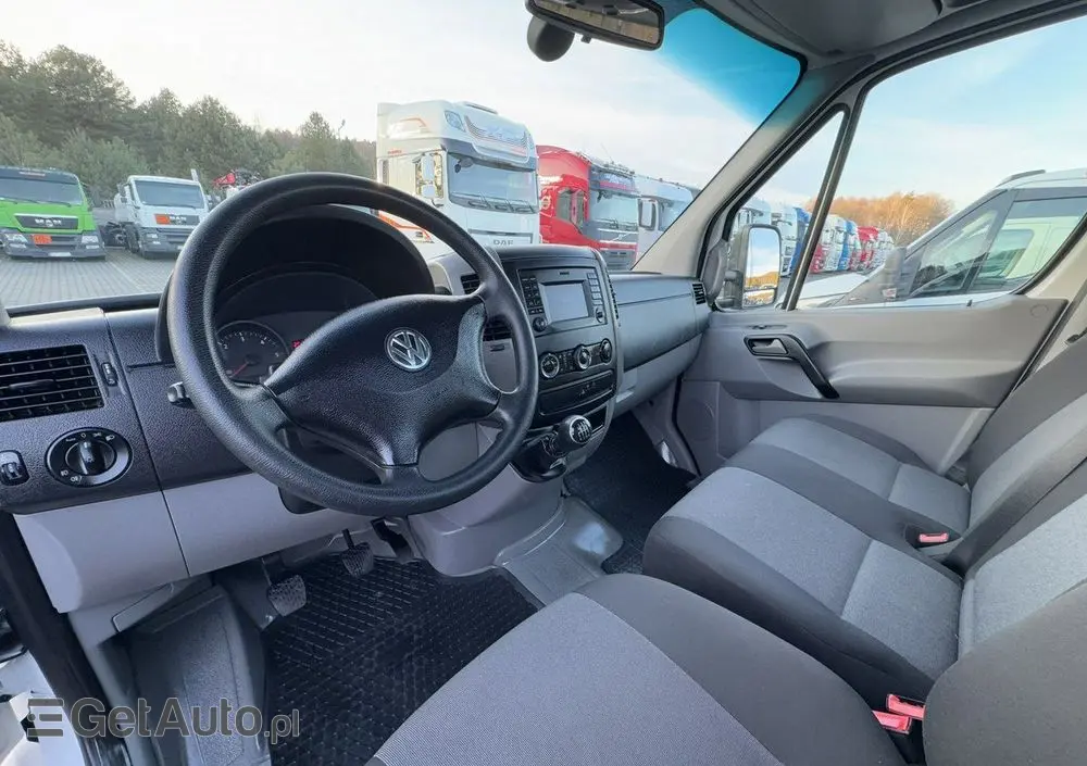 VOLKSWAGEN Crafter 