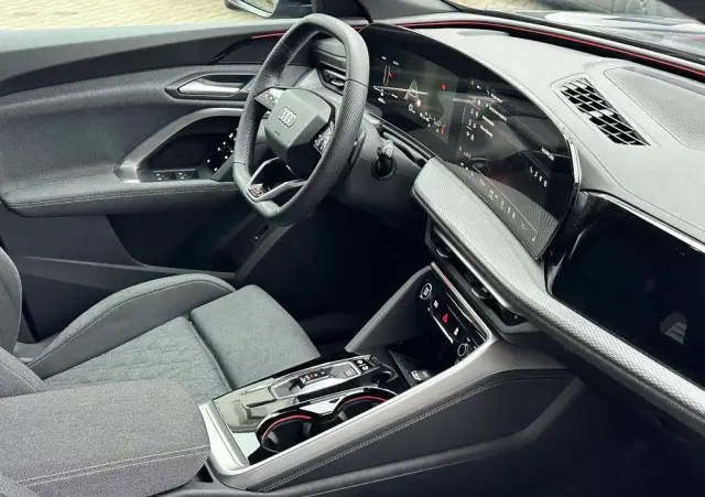 AUDI Q5 40 TDI mHEV Quattro S Line S tronic