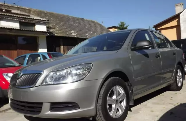 SKODA Octavia 
