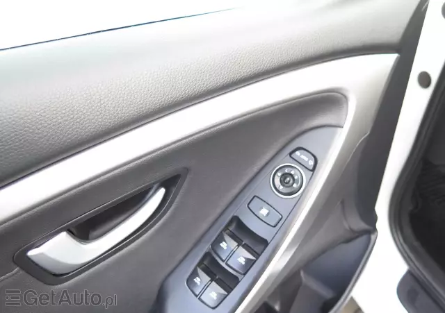 HYUNDAI I30 1.6 CRDi Premium