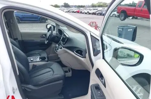 CHRYSLER Pacifica 