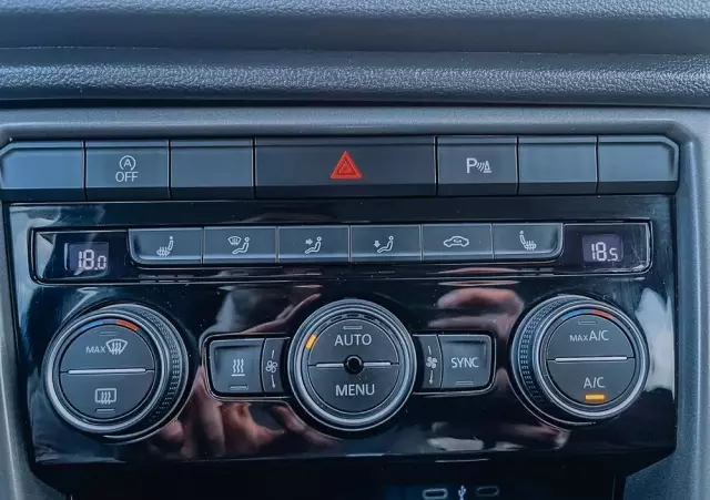 VOLKSWAGEN T-Roc 1.5 TSI ACT OPF DSG UNITED