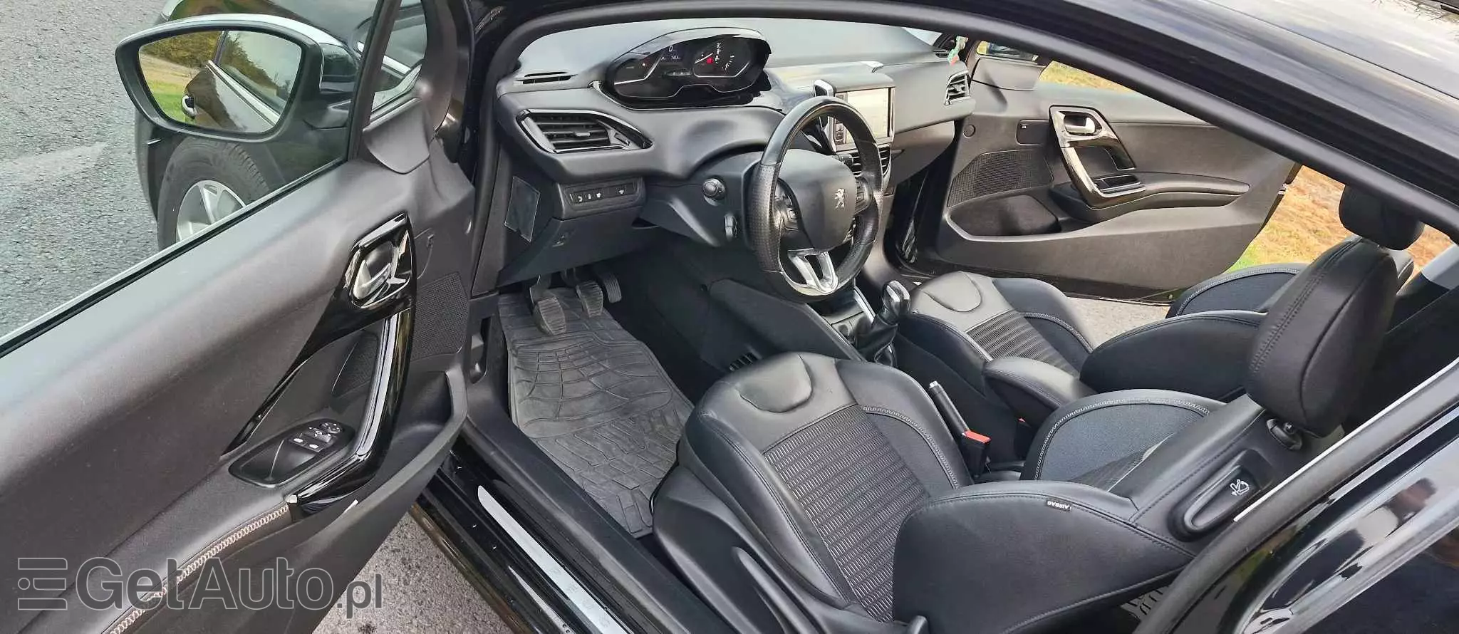 PEUGEOT 208 1.6 e-HDi Allure STT