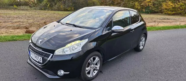 PEUGEOT 208 1.6 e-HDi Allure STT