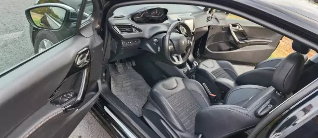 PEUGEOT 208 1.6 e-HDi Allure STT