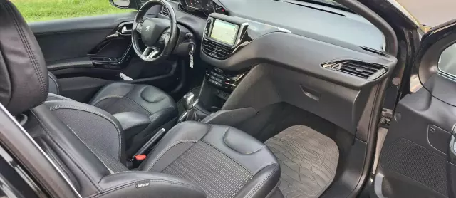 PEUGEOT 208 1.6 e-HDi Allure STT