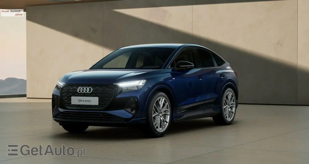 AUDI Q4 e-tron 