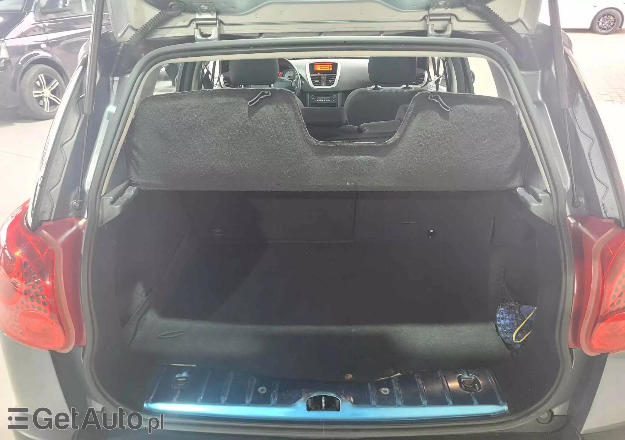 PEUGEOT 207 1.4 16V Sporty