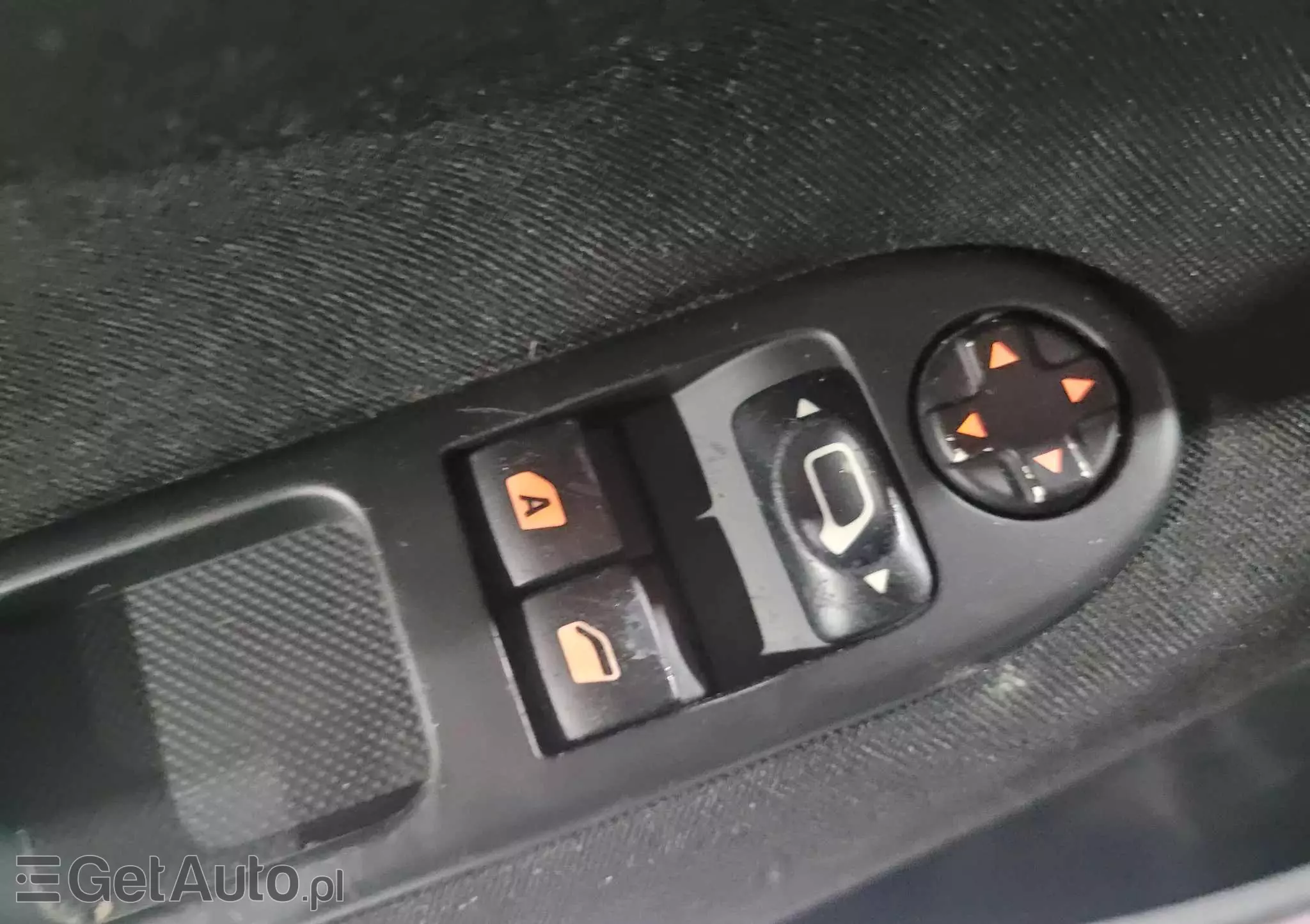 PEUGEOT 207 1.4 16V Sporty