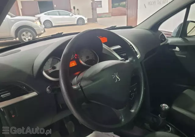 PEUGEOT 207 1.4 16V Sporty