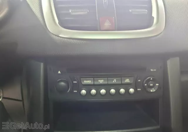 PEUGEOT 207 1.4 16V Sporty