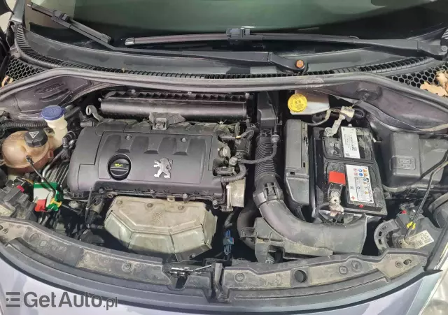 PEUGEOT 207 1.4 16V Sporty