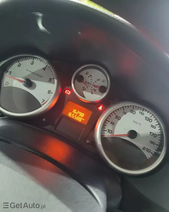 PEUGEOT 207 1.4 16V Sporty